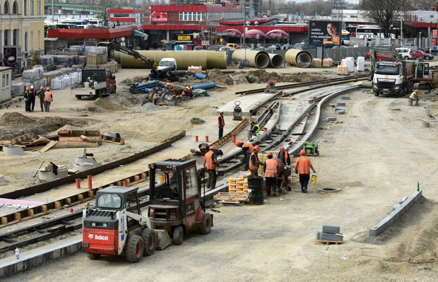 Од суботе потпуна обустава саобраћаја: Савски трг биће готов до лета